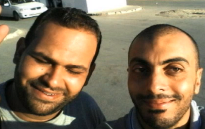 Последната фотографија на туниските новинари Sofiene Chourabi (десно) and Nadhir Ktari (лево) кои беа егзекутирани од Исламската држава во Либија минатата недела. Извор: France24