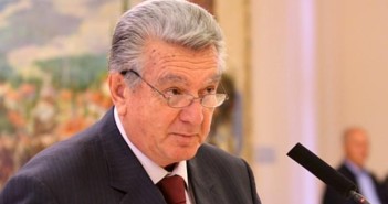 Камбовски: Од МАНУ не беше побарано мислење за универзитетите „Дамјан Груев“ и „Мајка Тереза“