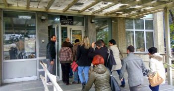 Започна рочиштето за Павле Богоевски, пред судот се собраа граѓани за поддршка на активистот