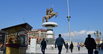 „Фајненс тинк“: 68 отсто од граѓаните не можат да си дозволат кино или театар еднаш месечно