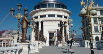 Седум полициски службеници осомничени поради незаконската лиценца на „Пулс“