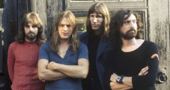 „Classic rock“ го избра „Dark side of the Moon“ за најдобар албум на сите времиња