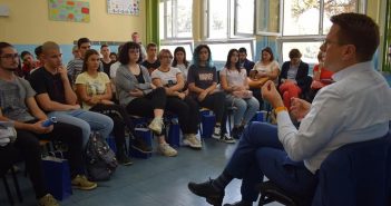 Жбогар и скопски средношколци зборуваа за ЕУ-перспективи, Грета Тунберг и безбедност