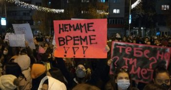 Голем марш за воздух предводен од средношколците – Оваа држава не дозволува да дишете