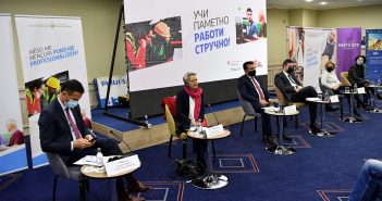 Над 450 компании подготвени да обезбедат пракса за средношколците од стручните училишта, вели премиерот Заев