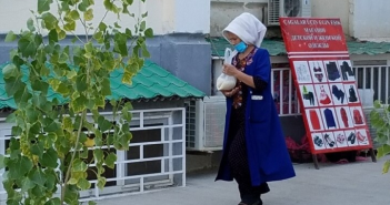 И покрај негирањето дека има заразени со Ковид-19, Туркменистан евидентира 25.000 смртни случаи на таен список