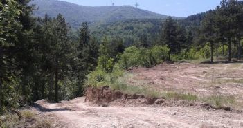 Шанса за Центар бара од општината да ги сопре градежните зафати на Водно