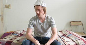 ИДСЦС: 65 отсто од испитаниците сметаат дека КОВИД-19 е креиран во лабораторија
