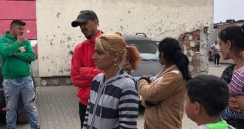 Хелсиншки: Ромски семејства се соочуваат со присилно иселување од прифатниот центар во Визбегово