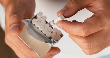 Нов Зеланд со нов закон забрани продажба на цигари на секој роден по 2009 година