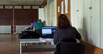 Праксата на некои факултети недостига, иако студентите ја сметаат за важна во едукацијата