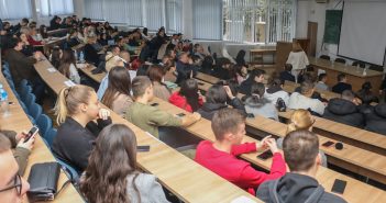 Стипендии од 18.000 денари за студентите на земјоделски, шумарски и ветеринарен факултет