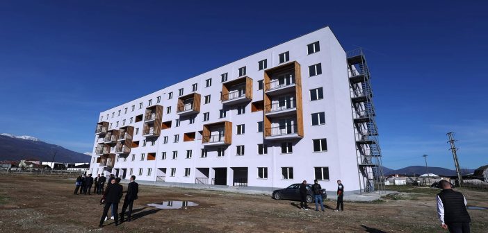 Иако се отвори после седум години ветувања, студентскиот дом во Тетово се’ уште не ги исполнува сите студентски стандарди