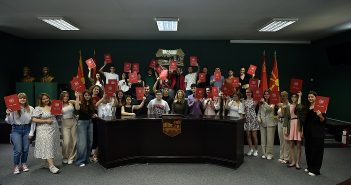 Доделени наградите на најдобрите матуранти од 23 скопски училишта