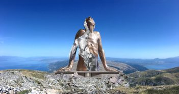 Изложба „Ecce Homo Macedonicus: Осмо Светско Чудо“ на склупторот Жарко Башески на 12 август во Охрид