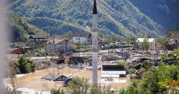 Црвениот крст на Македонија отвори телефонски броеви за донации за настраданите во поплавите во Босна и Херцеговина