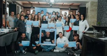 Младите бараат општините да инвестираат во мерки за чист воздух