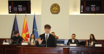 Треба да се решаваат проблемите со образовните ресурси и со неактивноста на учениците, вели новиот претседател на Сојузот на средношколци