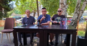 „Rock N` Beat“ – книга со интервјуа што зборуваат за рокенрол музиката