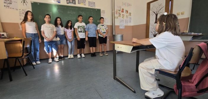 Eдно девојче, цела генерација: Во Фурка учебната година започна само за едно прваче