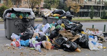 Институтот за јавно здравје препорачува користење маска и ракавици при фрлање отпад, но и да се избегнува исцедок од ѓубре