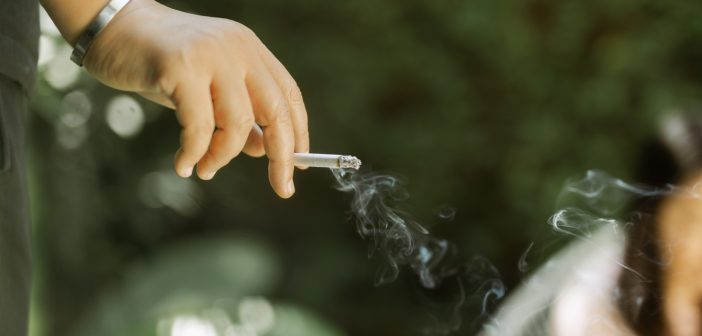 Нема да се пуши по кафулиња, ресторани, автомобили – Владата спреми нов антипушачки закон