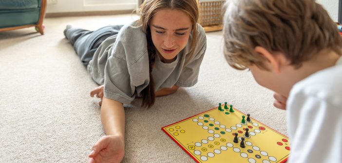 Научно истражување за улогата на друштвените игри во намалување на ризикот од деменција