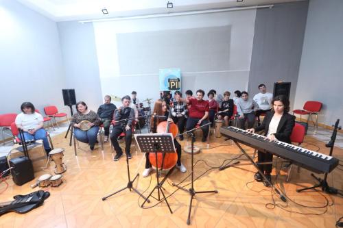 Ние, луѓето (19)