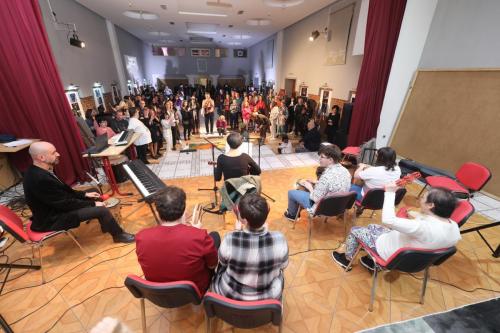 Ние, луѓето (20)