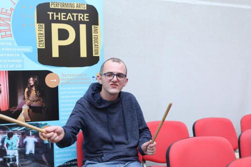 Ние, луѓето (28)