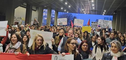 протест 8 март ------