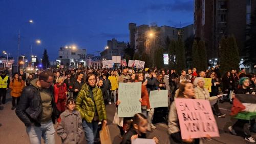 протест 8 март --------